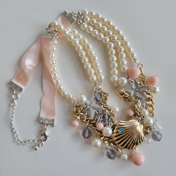 Avon | Enchanting Sea Statement Necklace & Earrings Gift Set - Picture 6 of 11